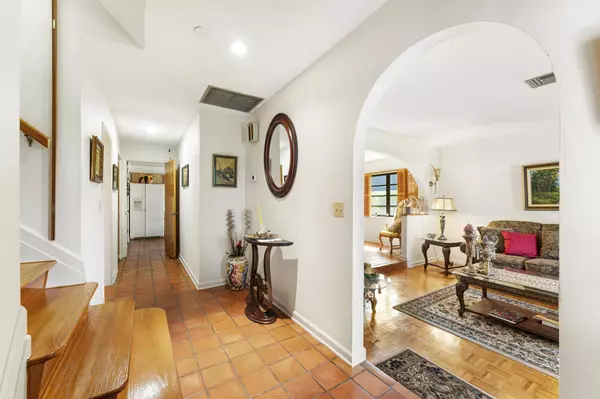 West Palm Beach, FL 33406,2282 Palmetto RD