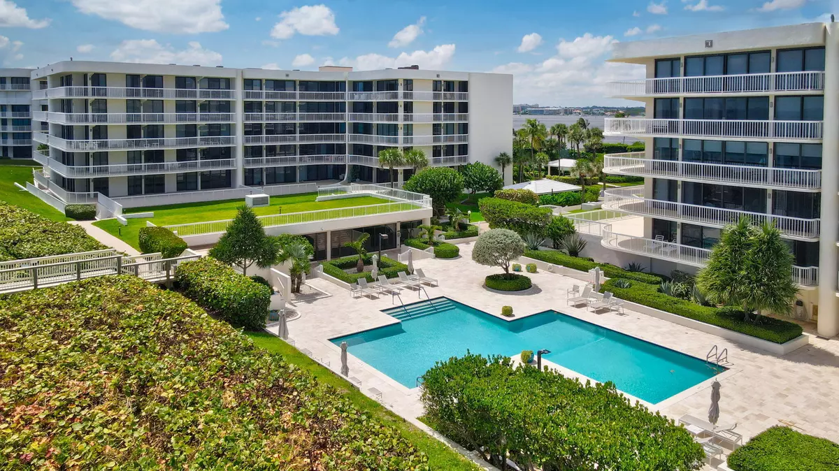 Palm Beach, FL 33480,3300 S Ocean BLVD 504s