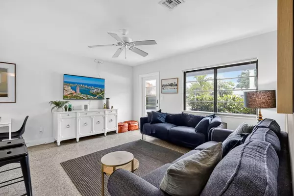 Lake Worth Beach, FL 33460,1717 N Ocean Breeze