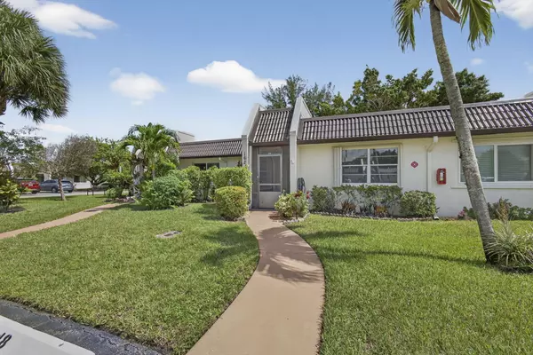 West Palm Beach, FL 33411,162 Lake Susan LN