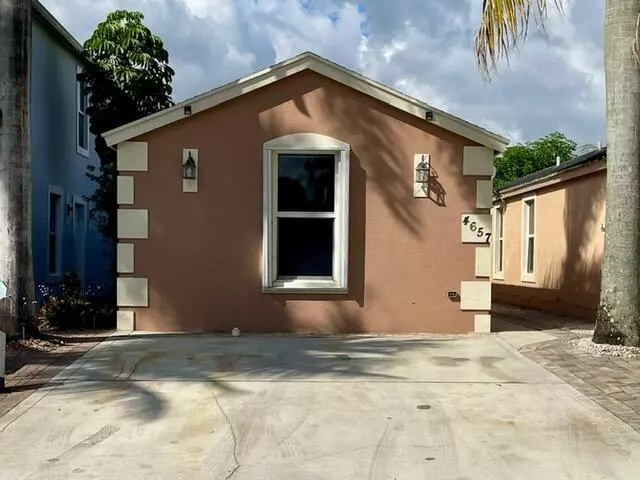 Lake Worth, FL 33463,4657 Clemens ST