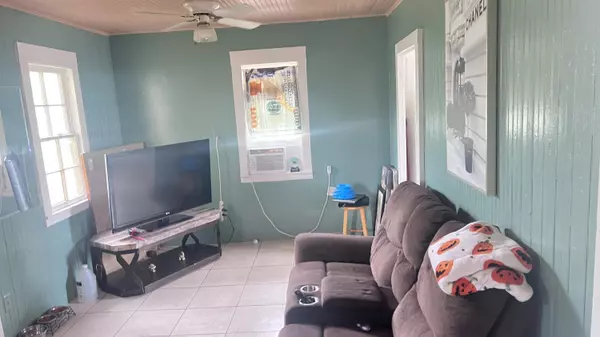 Lake Worth Beach, FL 33460,426 N E ST