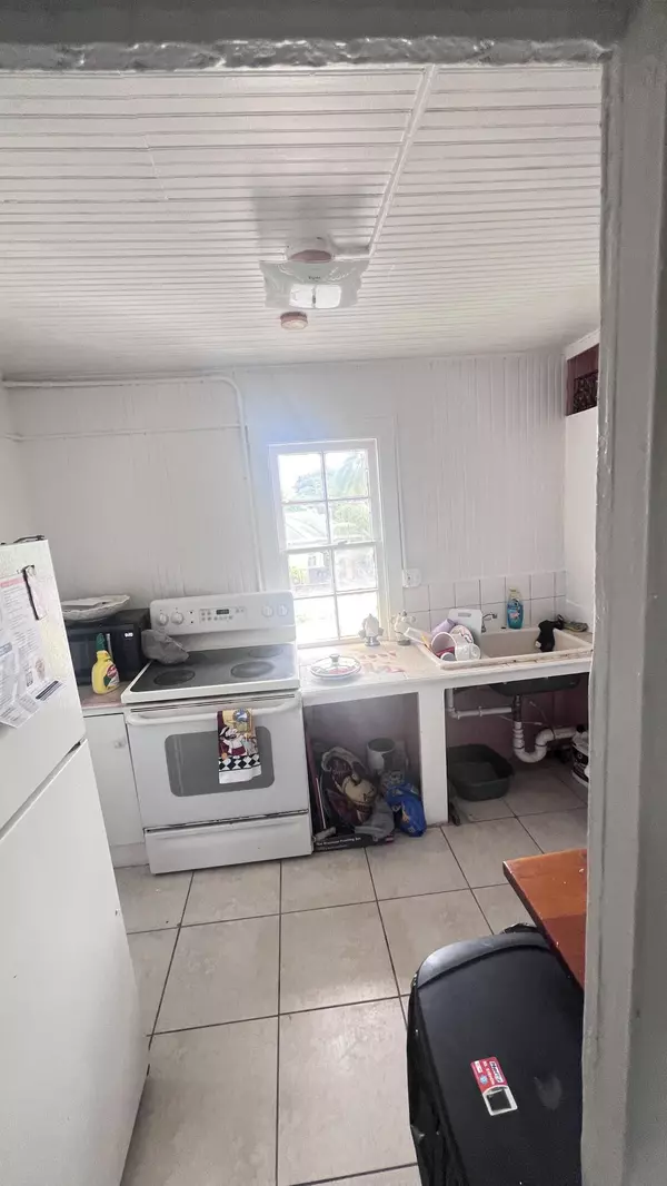 Lake Worth Beach, FL 33460,426 N E ST