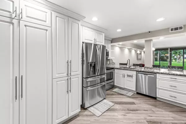 Delray Beach, FL 33446,14623 Bonaire BLVD 110