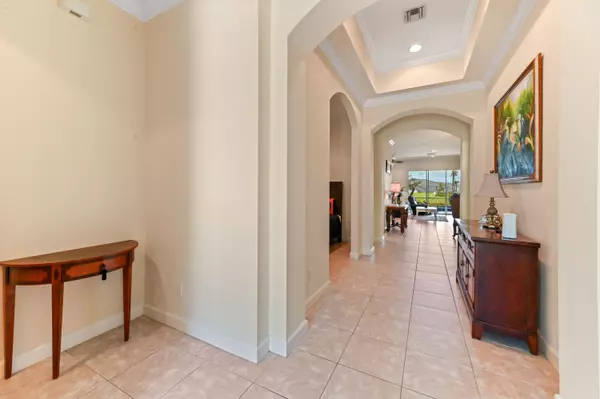 Port Saint Lucie, FL 34986,9220 Short Chip CIR