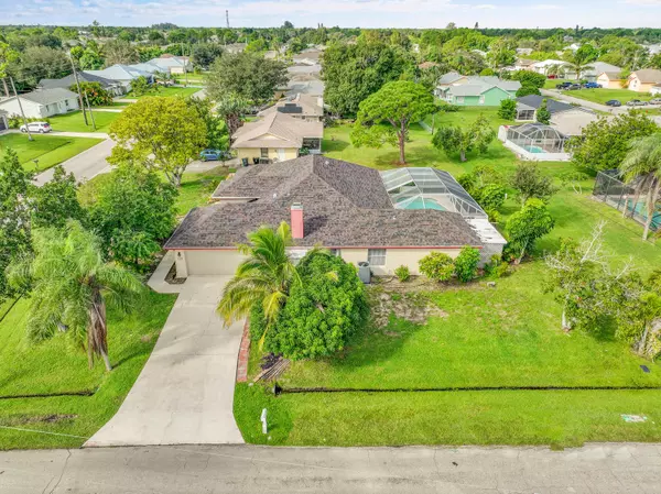 Port Saint Lucie, FL 34983,113 SW Thornhill DR