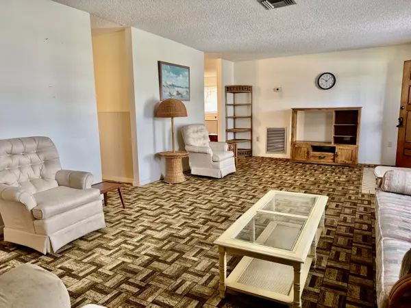 Okeechobee, FL 34974,1397 W Lake DR