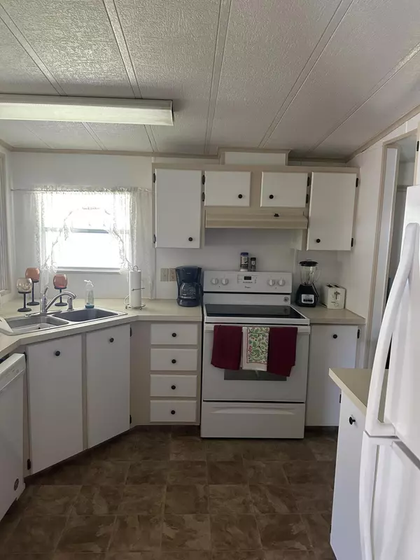 Port Saint Lucie, FL 34952,40 Spanish Way