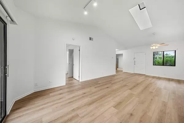 Lake Worth, FL 33462,3911 W Island Club CIR