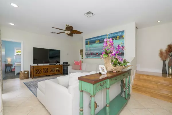 Lake Worth Beach, FL 33460,1808 N M ST