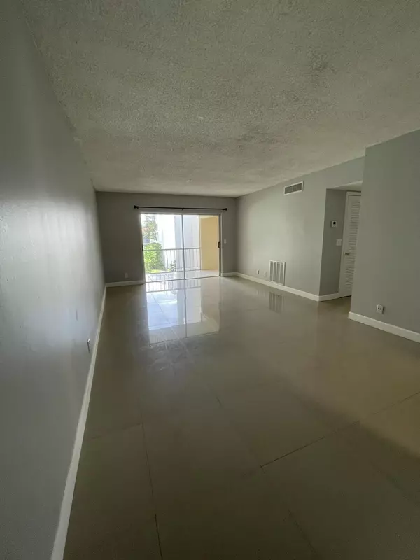 Boca Raton, FL 33486,626 NW 13th ST 26