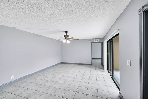 Palm Springs, FL 33461,1204 Waterview CIR