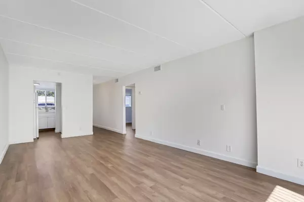 Lake Park, FL 33403,1501 Crescent CIR B10