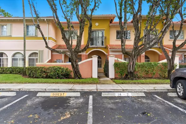 1407 S Santa Catalina CIR, North Lauderdale, FL 33068