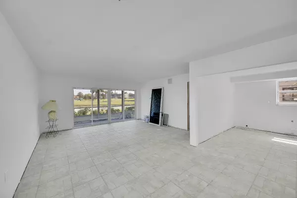 Delray Beach, FL 33484,61 Piedmont B 61