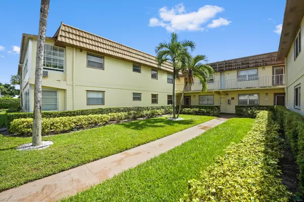 52 Saxony B, Delray Beach, FL 33446