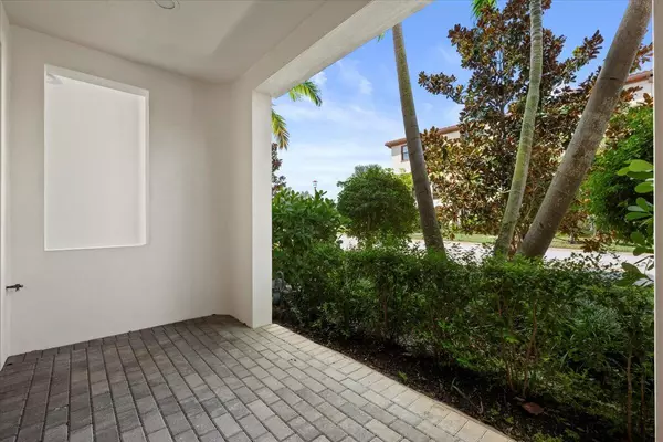 Palm Beach Gardens, FL 33418,7114 Edison PL