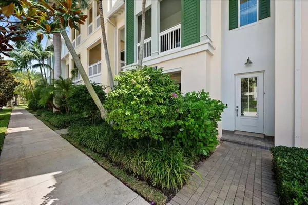 7114 Edison PL, Palm Beach Gardens, FL 33418