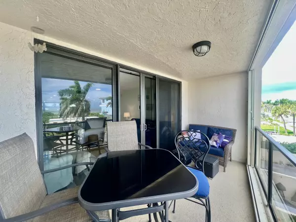 Hutchinson Island, FL 34949,355 S Ocean DR 303