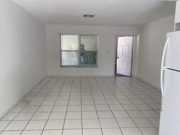 North Palm Beach, FL 33408,1718 Juno RD 2