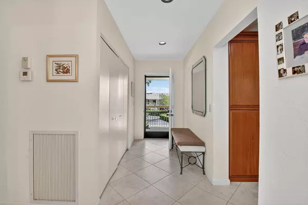 Boynton Beach, FL 33436,4 Eastgate DR B
