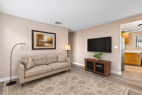 3717 Pinewood AVE, West Palm Beach, FL 33407