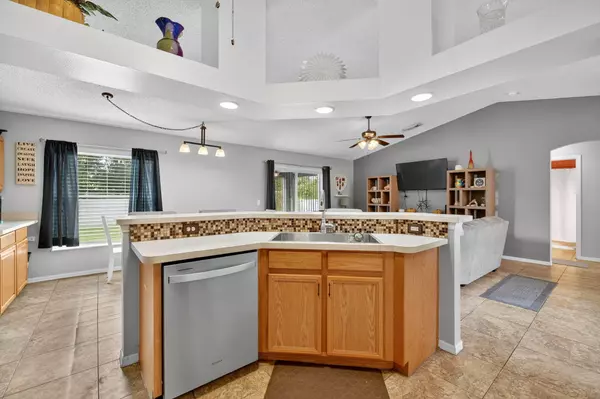 Port Saint Lucie, FL 34983,790 NW Bayard AVE