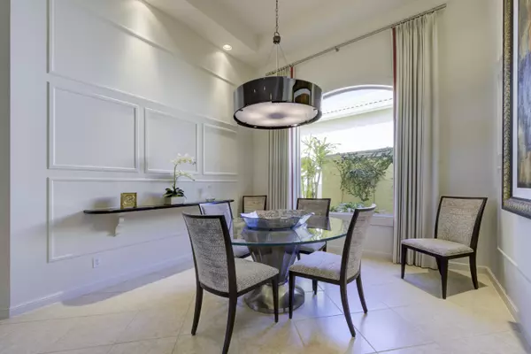 Palm Beach Gardens, FL 33418,329 Vizcaya DR