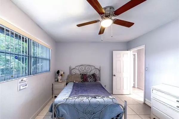 Plantation, FL 33317,4416 W Broward BLVD