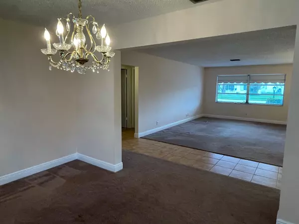 Boynton Beach, FL 33426,2003 SW 18th ST