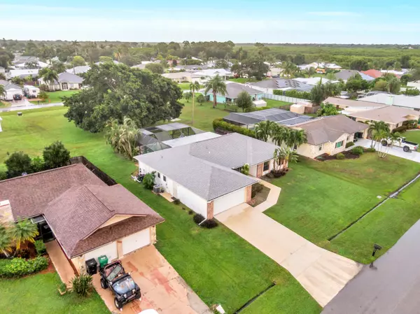 Port Saint Lucie, FL 34984,655 SE Crescent AVE