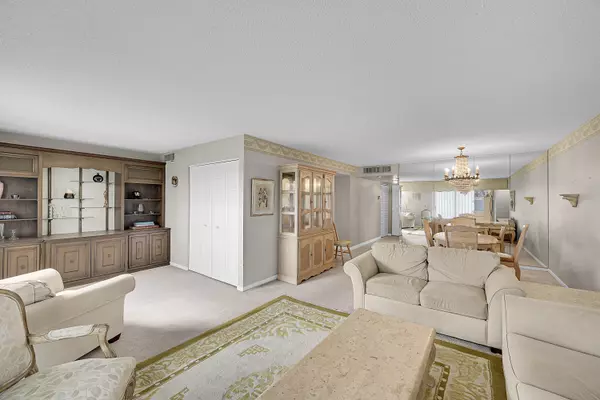 Boca Raton, FL 33487,5500 NW 2nd AVE 614