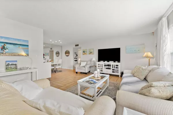 Delray Beach, FL 33484,14628 Canalview DR D