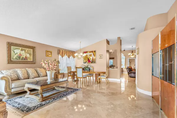 Jupiter, FL 33458,121 Egret DR