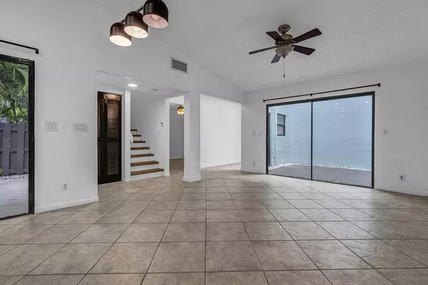 Boca Raton, FL 33433,22282 Pineapple Walk DR