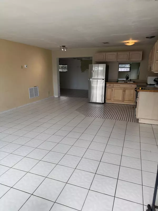 Lake Worth Beach, FL 33461,1908 Moor DR