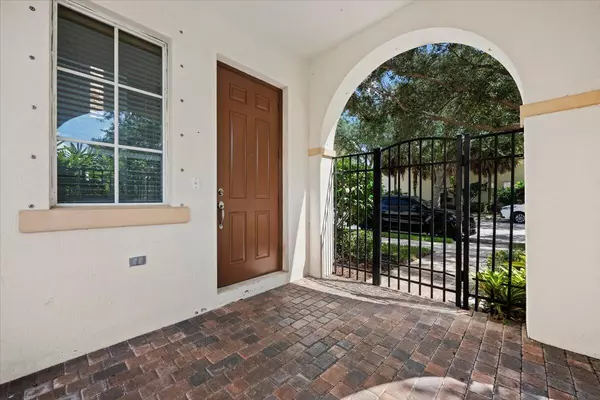 Palm Beach Gardens, FL 33410,35 Stoney DR