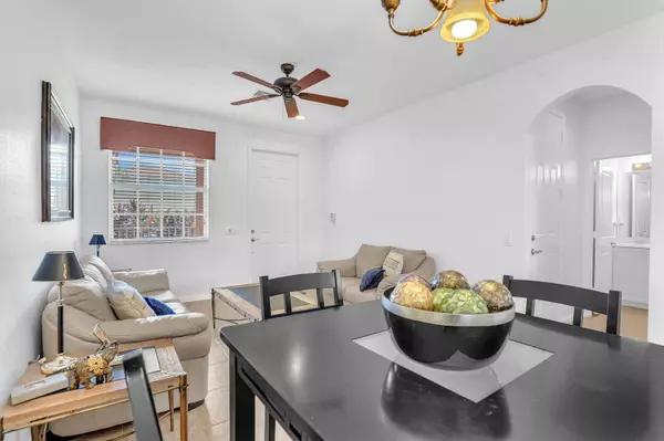 Boynton Beach, FL 33437,7411 Sarentino LN 216