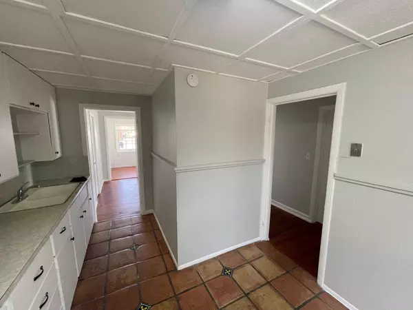 West Palm Beach, FL 33405,736 Omar RD 1