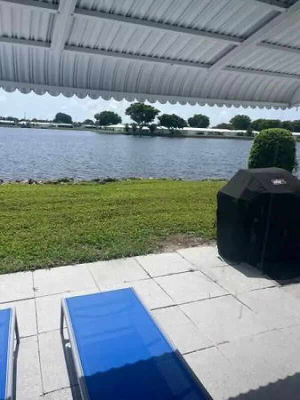Boynton Beach, FL 33426,1116 Lake TER 105