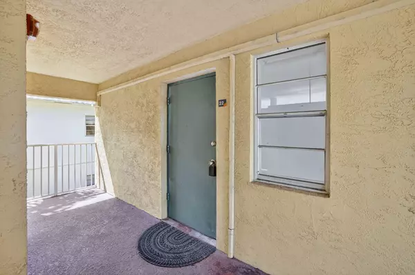 Oakland Park, FL 33334,4081 N Dixie HWY 22