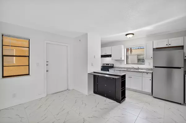 Oakland Park, FL 33334,4081 N Dixie HWY 22