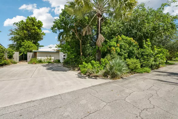 Delray Beach, FL 33444,221 NE 17th ST