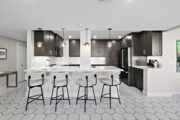 Palm Beach, FL 33480,2295 S Ocean BLVD 617