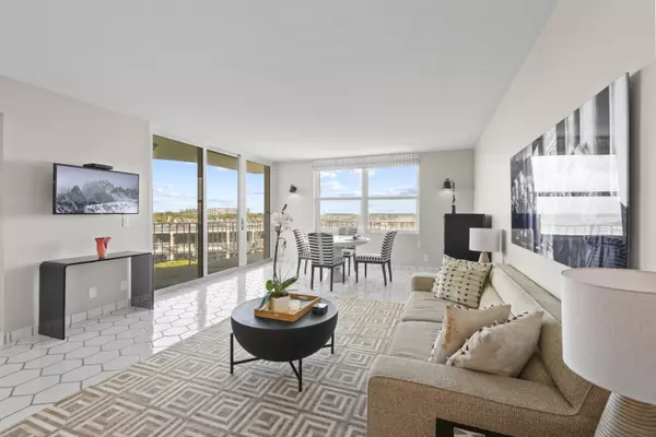 Palm Beach, FL 33480,2295 S Ocean BLVD 617