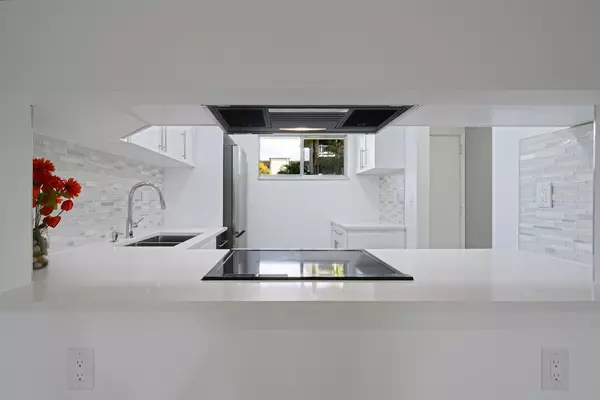 Palm Springs, FL 33461,2811 S Garden DR 110