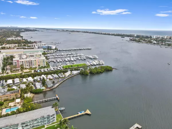 Lantana, FL 33462,2 E View ST