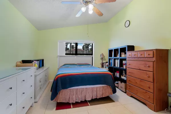 Jupiter, FL 33458,6242 Barbara ST