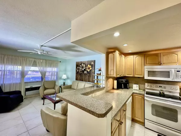 Deerfield Beach, FL 33442,43 Tilford C