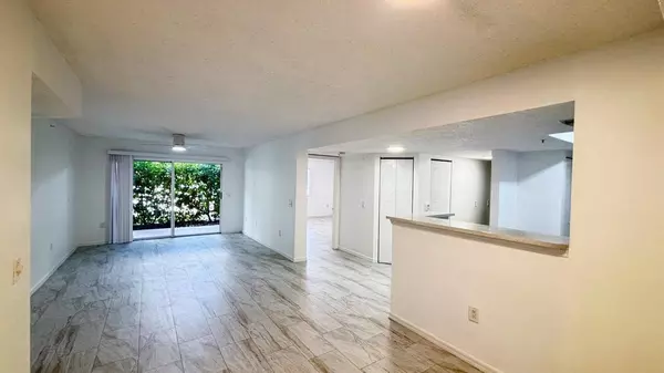 Coconut Creek, FL 33073,5025 Wiles RD 107